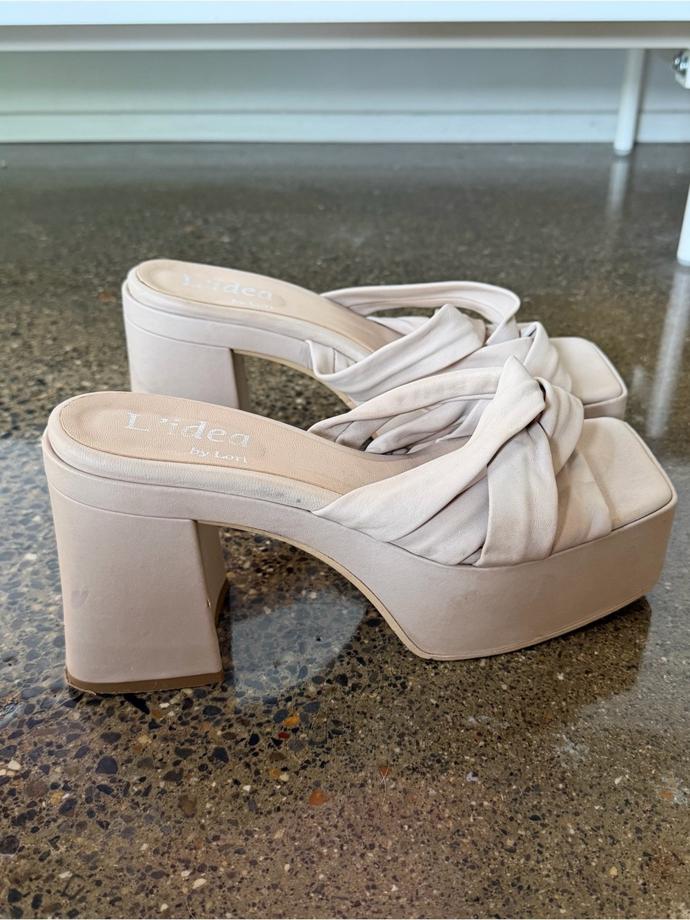Beige Leather Platform Sandals size 39/8.5 US